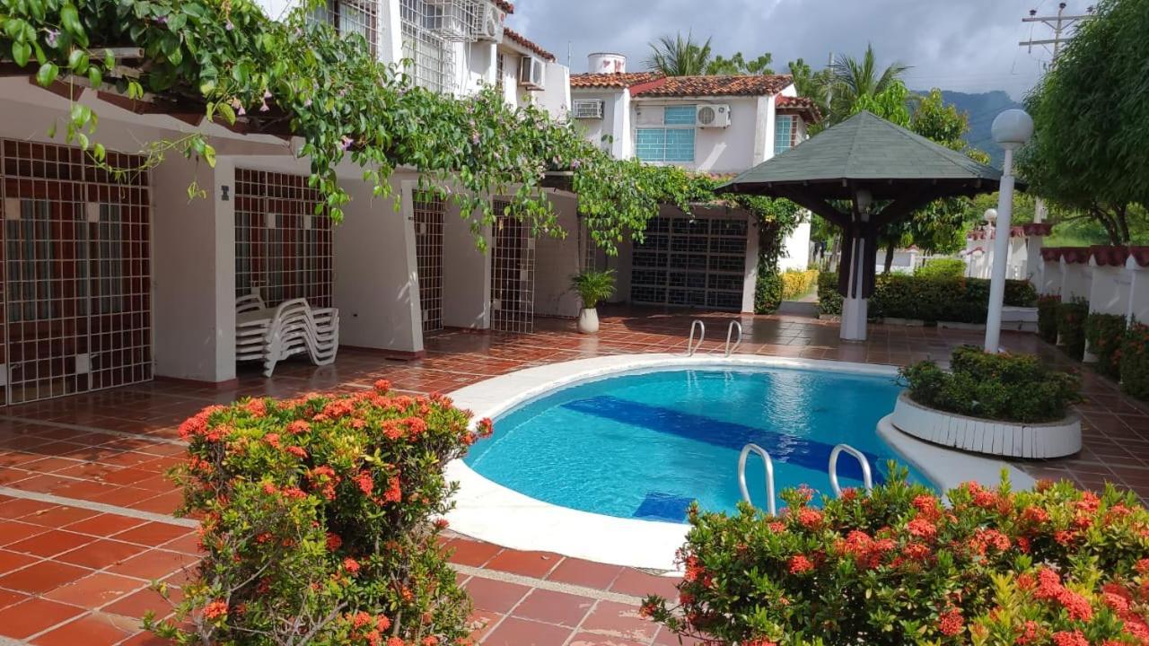Uchuva Beach House ซันตามาร์ตา ภายนอก รูปภาพ